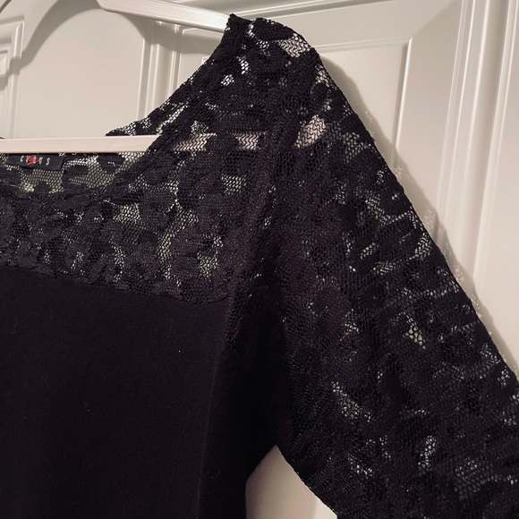 Beautiful lace black top 🖤 M - Picture 5 of 8